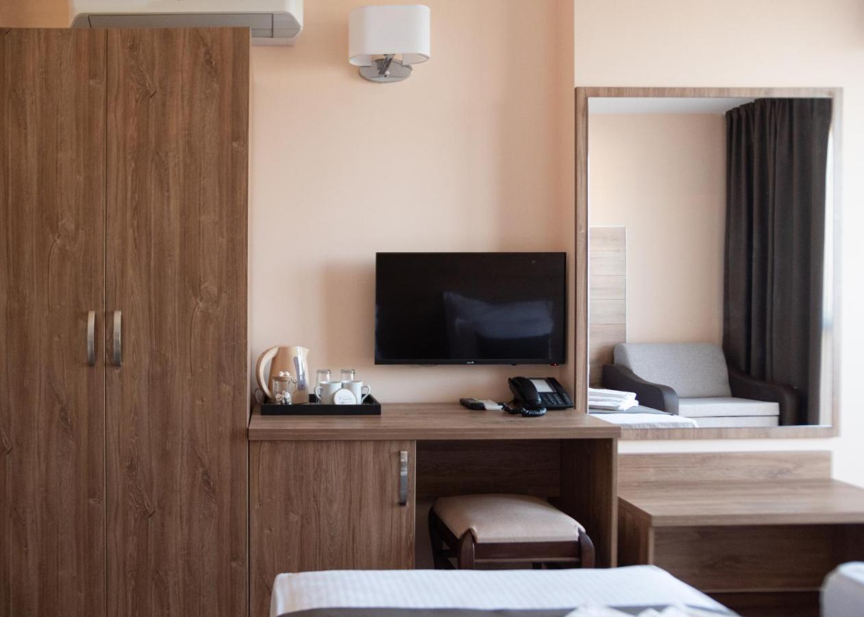 Hotel Vanilla, Varna - Free Parking エクステリア 写真