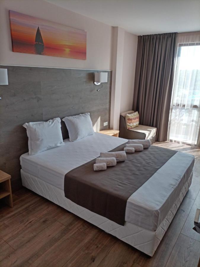 Hotel Vanilla, Varna - Free Parking エクステリア 写真
